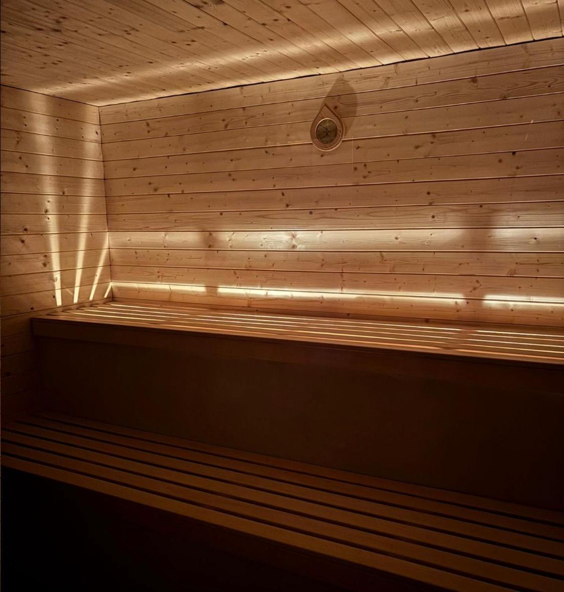 Good Night Noclegi & Strefa Z Sauna I Jacuzzi Ogolnodostepna Lub Na Wylacznosc Czechowice-Dziedzice Buitenkant foto