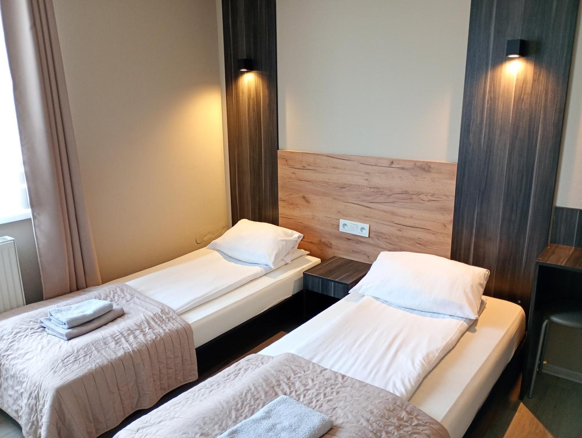 Good Night Noclegi & Strefa Z Sauna I Jacuzzi Ogolnodostepna Lub Na Wylacznosc Czechowice-Dziedzice Buitenkant foto